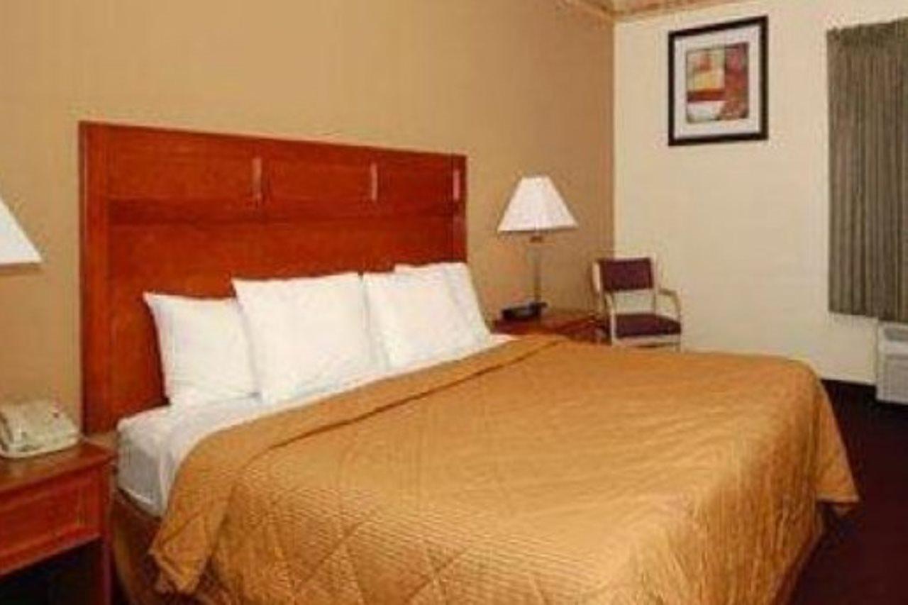 The Best Inn & Suites Markham Exterior foto